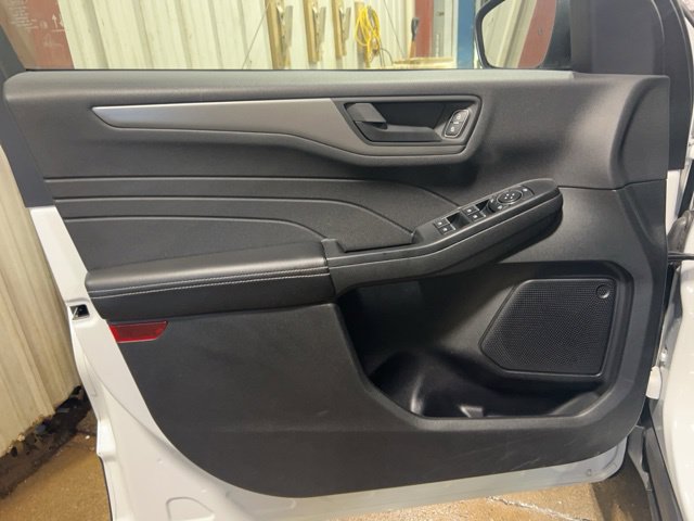 Certified 2025 Ford Escape Active AWD/4WD image 17