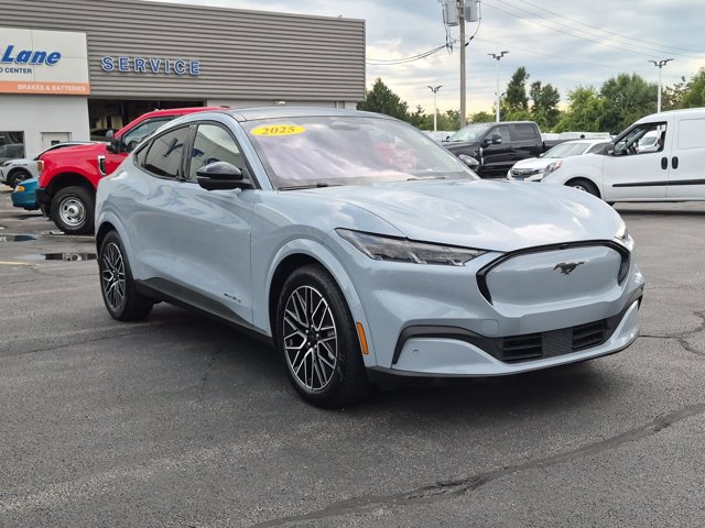 Certified 2025 Ford Mustang Mach-E Premium AWD/4WD image 3