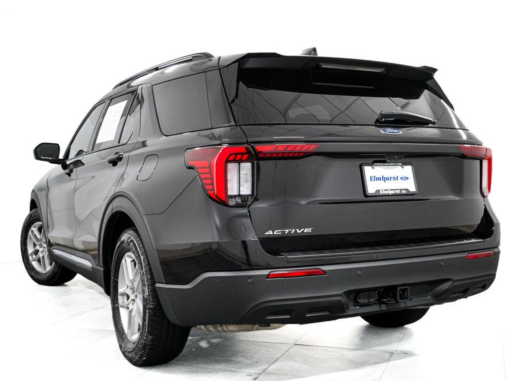 Certified 2025 Ford Explorer Active RWD image 5