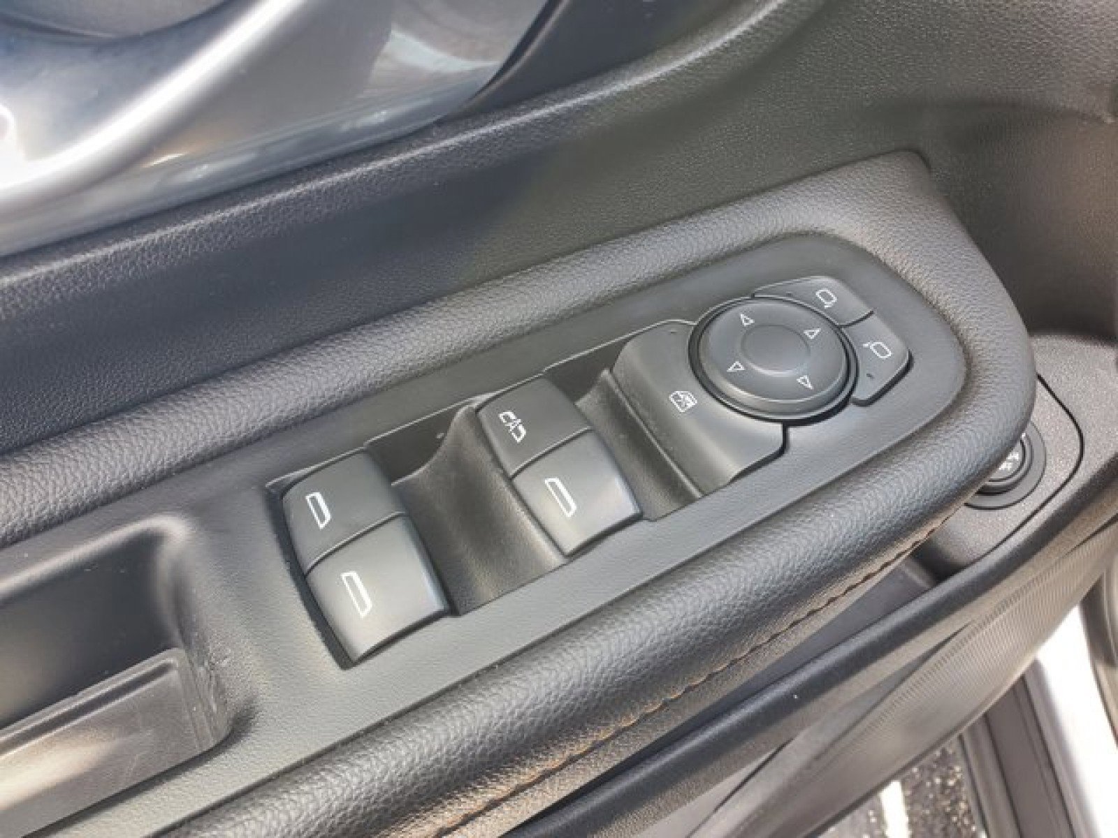 Used 2019 GMC Terrain SLE w/ Driver Convenience Package image 14