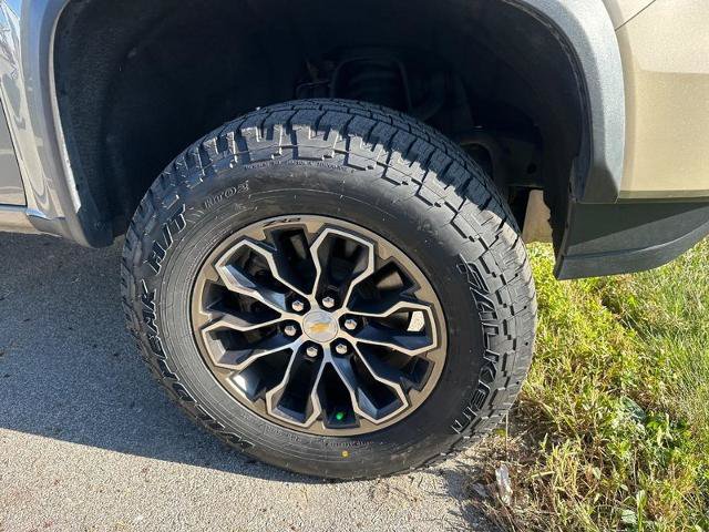 Used 2021 Chevrolet Colorado ZR2 AWD/4WD image 4