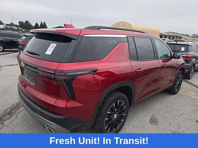 Used 2025 Chevrolet Traverse LT w/ Sun and Wheel Package FWD image 2