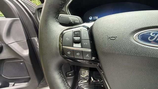 Certified 2024 Ford Escape Platinum AWD/4WD image 25