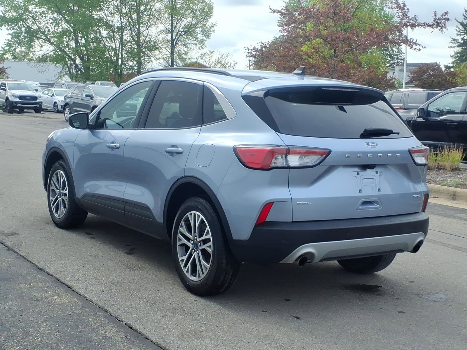 Certified 2022 Ford Escape SEL AWD/4WD image 4