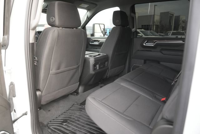 Used 2025 Chevrolet Silverado 3500 LT image 11