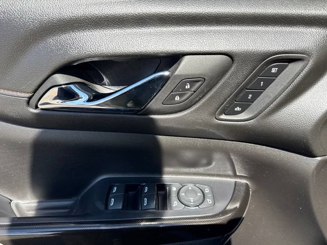 Used 2022 GMC Acadia AT4 w/ Preferred Package AWD/4WD image 16
