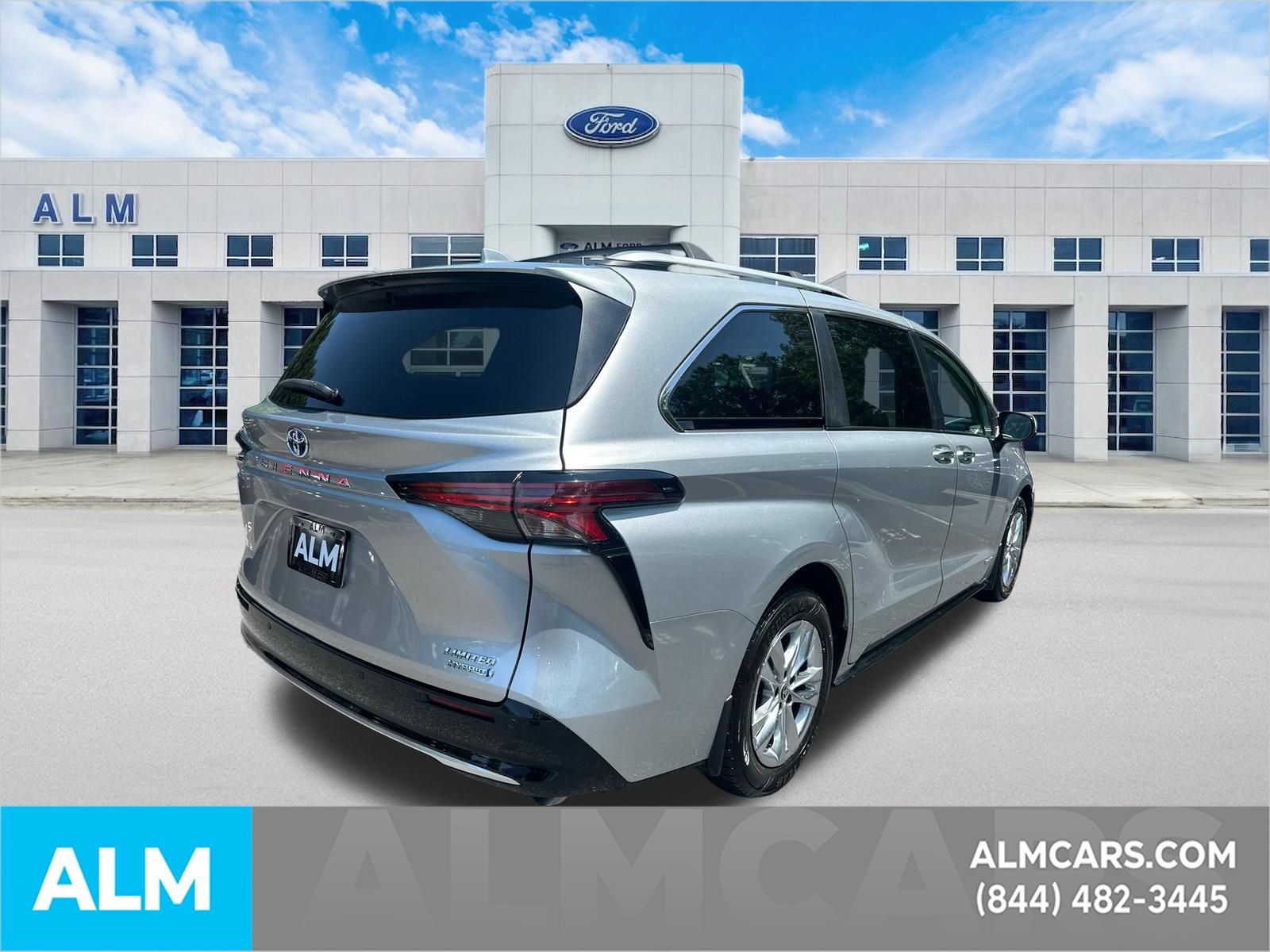 Used 2021 Toyota Sienna Limited FWD image 5