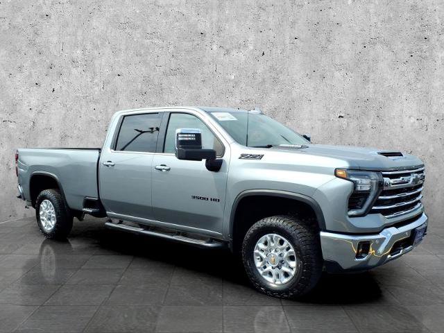 Used 2024 Chevrolet Silverado 3500 LTZ w/ LTZ Convenience Package AWD/4WD image 3