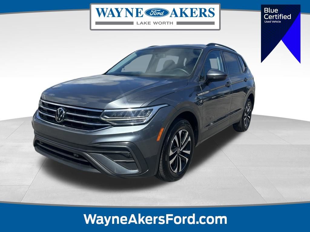 Used 2022 Volkswagen Tiguan S image 1