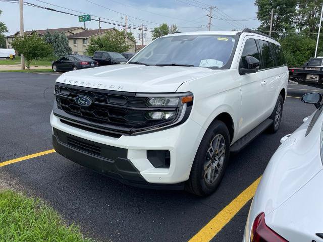 Certified 2025 Ford Expedition Active RWD image 2