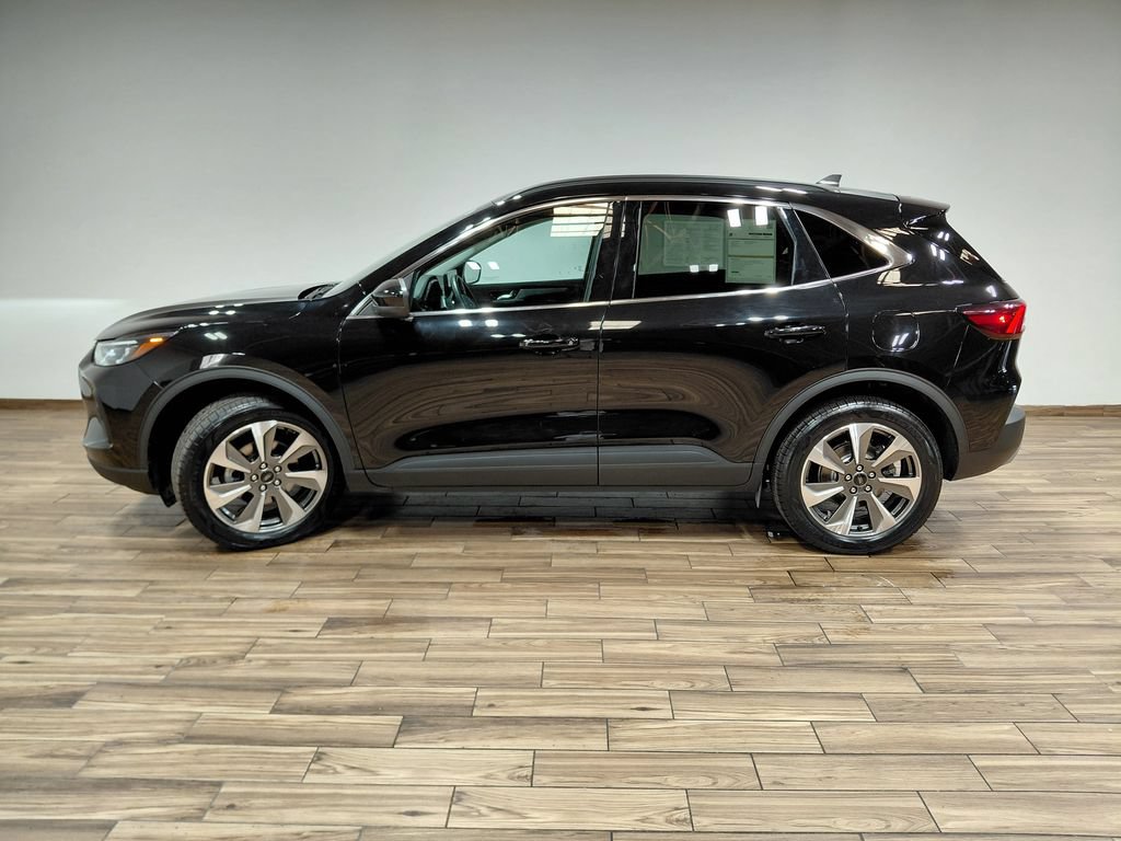 Certified 2025 Ford Escape Platinum AWD/4WD image 20