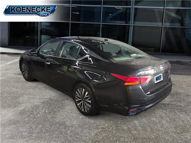 Used 2023 Nissan Altima 2.5 SV FWD image 3