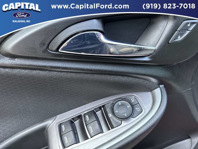 Used 2021 Chevrolet Malibu RS FWD image 21