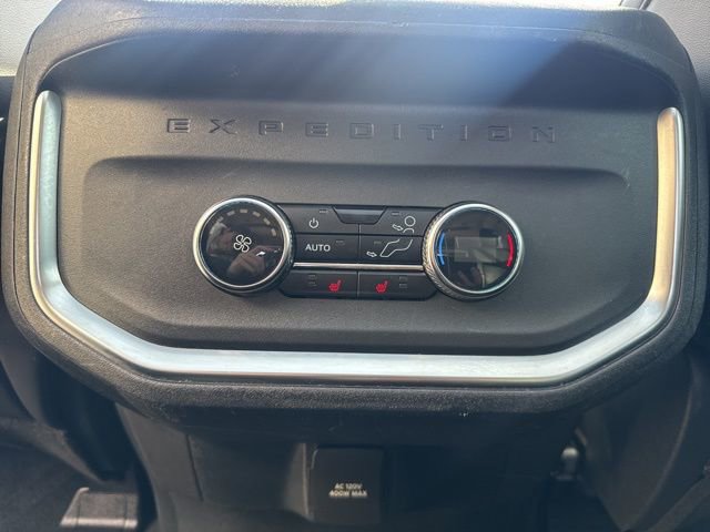 Certified 2025 Ford Expedition Platinum image 36