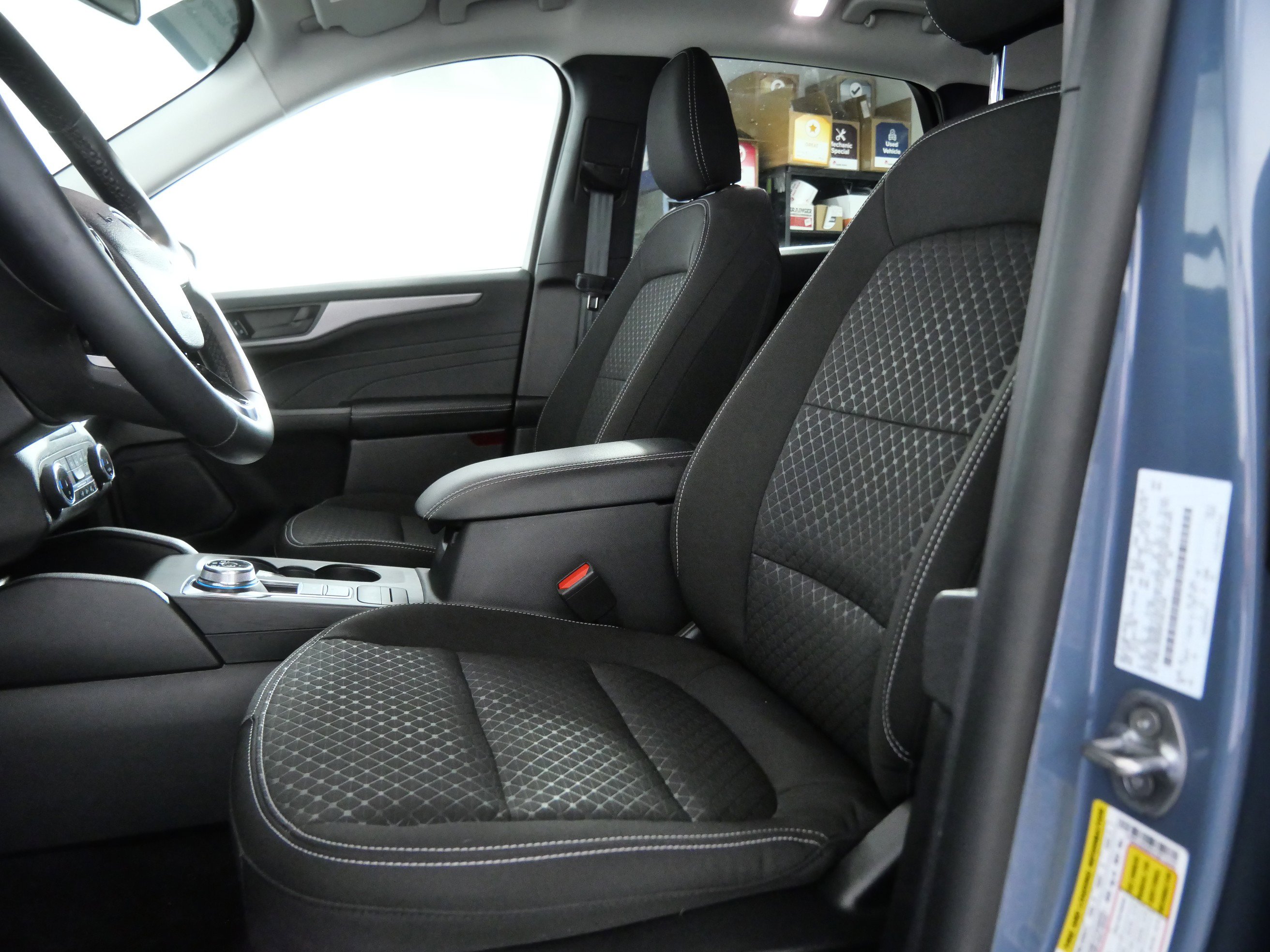 Certified 2023 Ford Escape Active AWD/4WD image 17