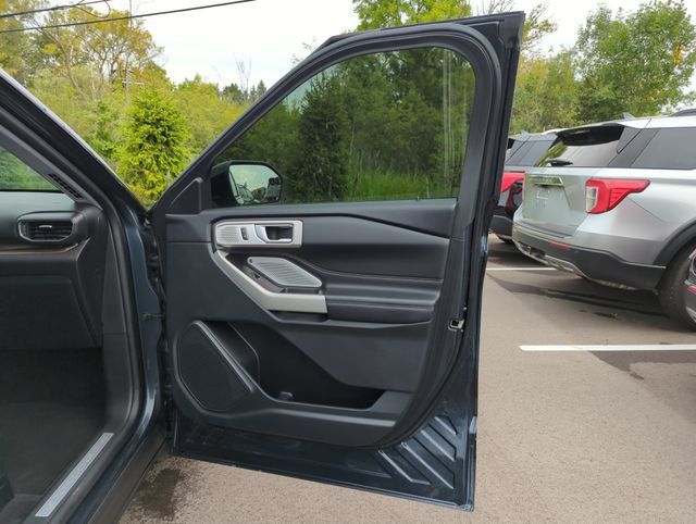 Certified 2023 Ford Explorer Limited w/ Limited Technology Package AWD/4WD image 14