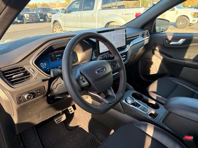 Certified 2023 Ford Escape ST-Line Elite AWD/4WD image 19