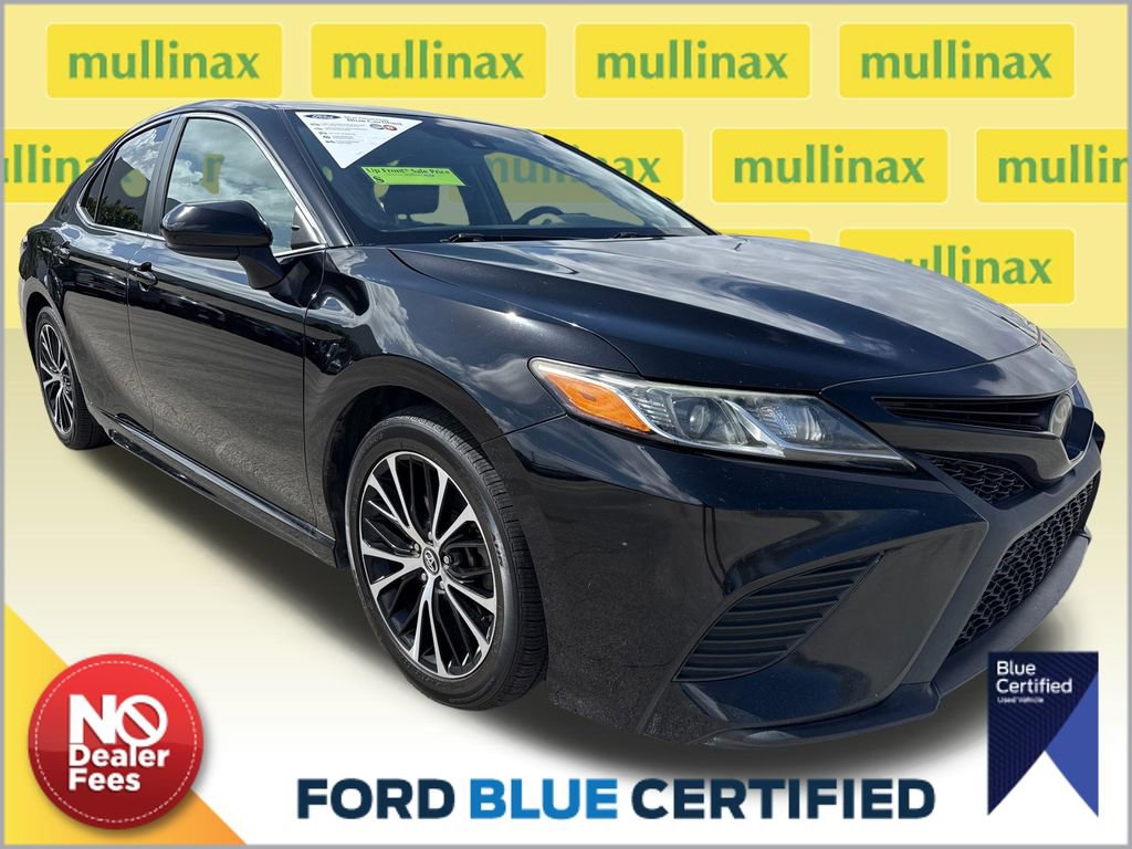 Used 2018 Toyota Camry SE image 1