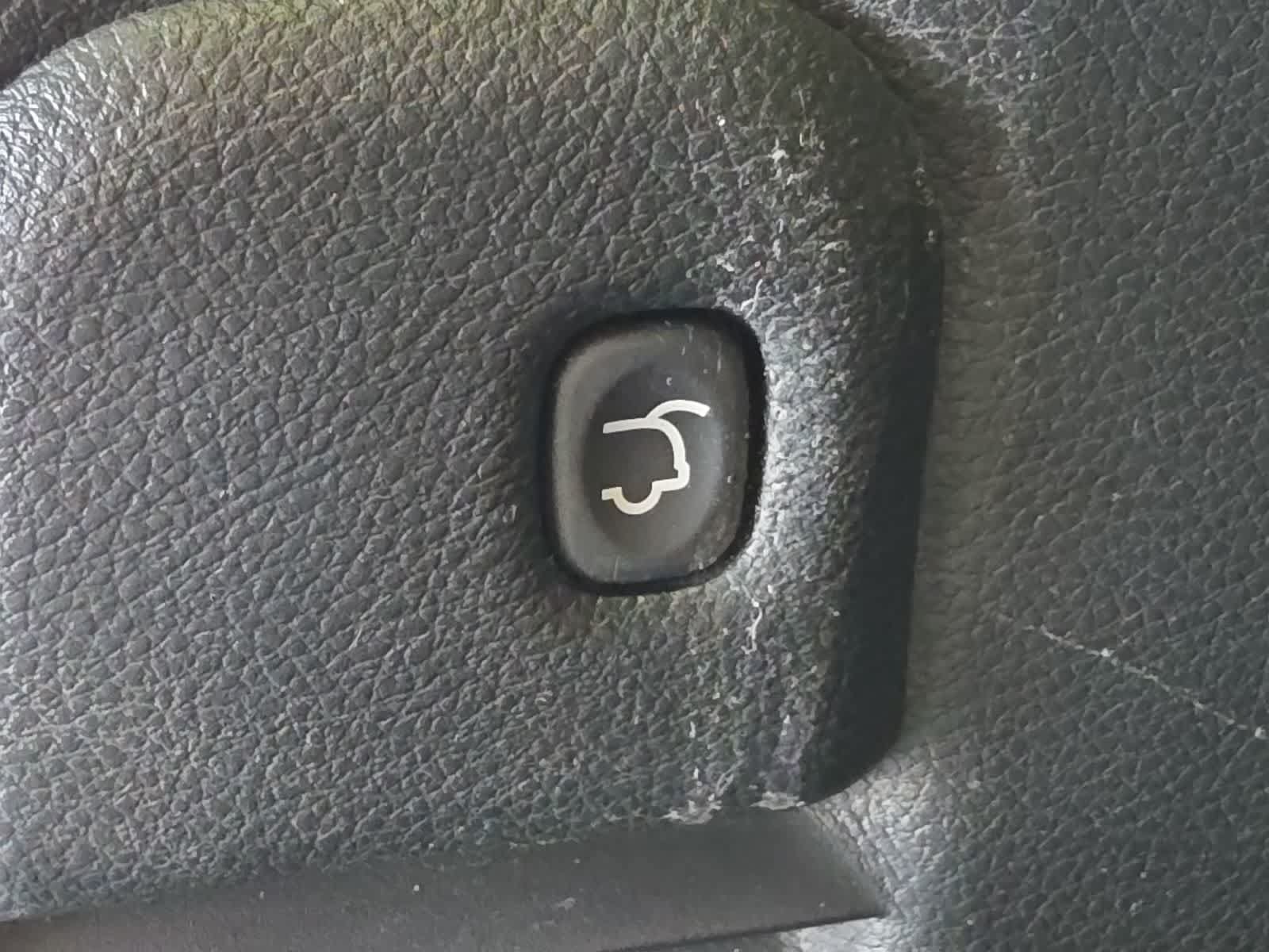 Used 2018 Jeep Grand Cherokee Altitude AWD/4WD image 33