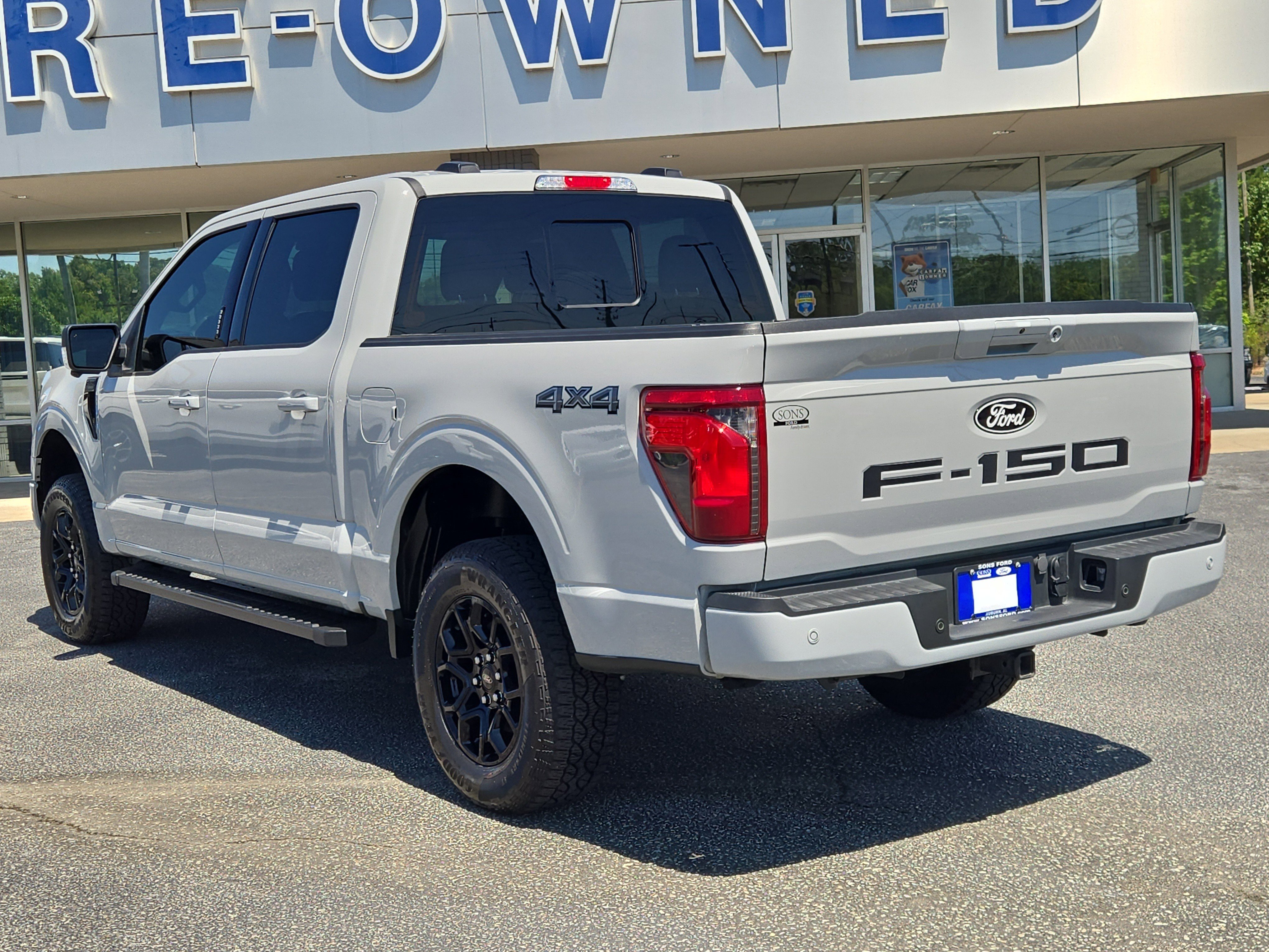 Certified 2024 Ford F150 XLT w/ Equipment Group 302A MID AWD/4WD image 9