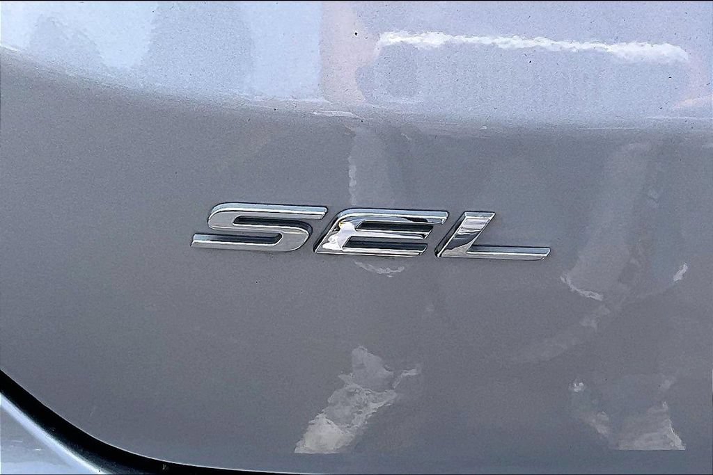 Certified 2021 Ford Edge SEL w/ Convenience Package FWD image 7