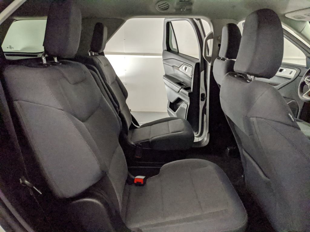 Certified 2025 Ford Explorer Active RWD image 21