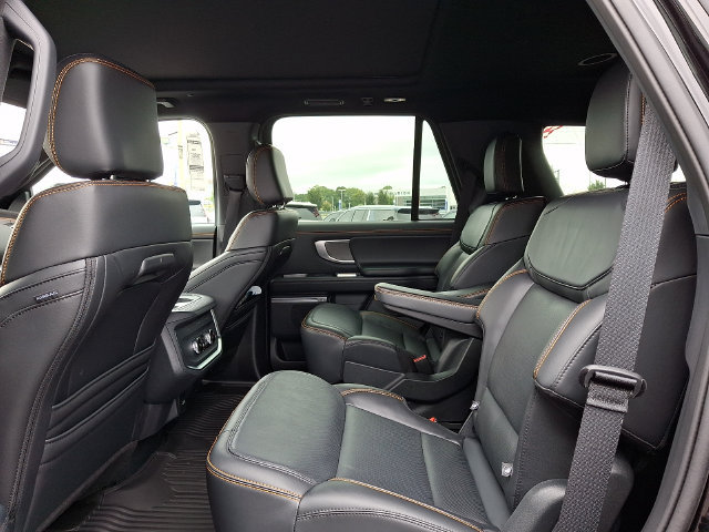 Certified 2025 Ford Expedition Tremor AWD/4WD image 9