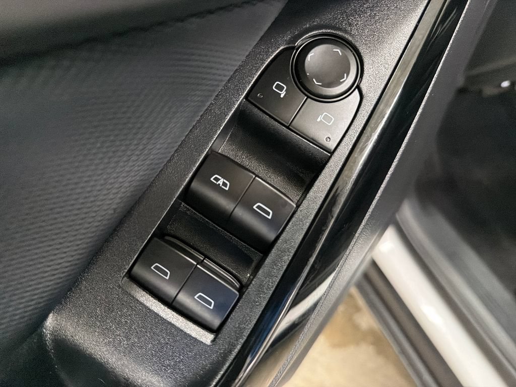 Used 2026 Chevrolet Equinox LT w/ Convenience Package II FWD image 18
