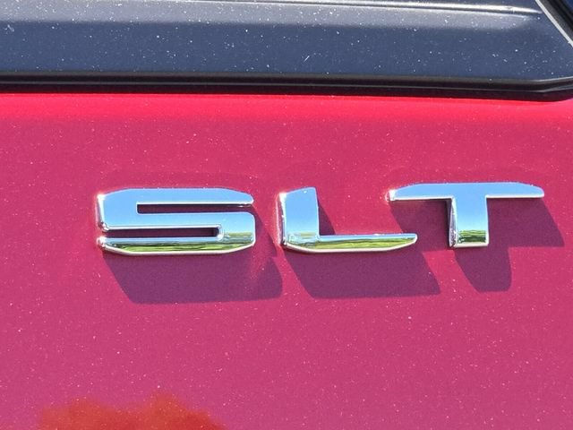 Used 2022 GMC Terrain SLT w/ LPO, Floor Liner Package AWD/4WD image 11