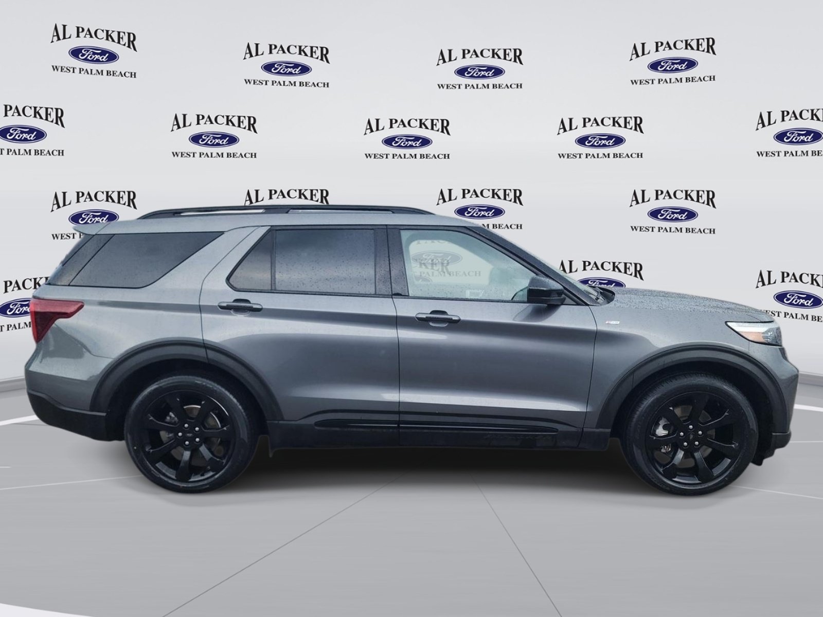 Certified 2023 Ford Explorer ST-Line w/ Class IV Trailer Tow Package RWD image 6