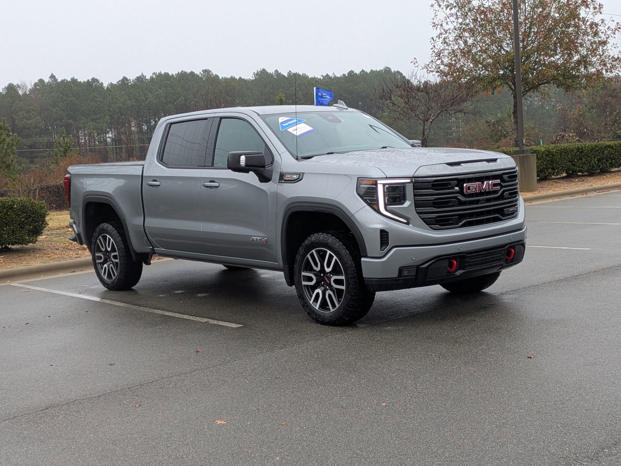 Used 2024 GMC Sierra 1500 AT4 w/ Technology Package image 1