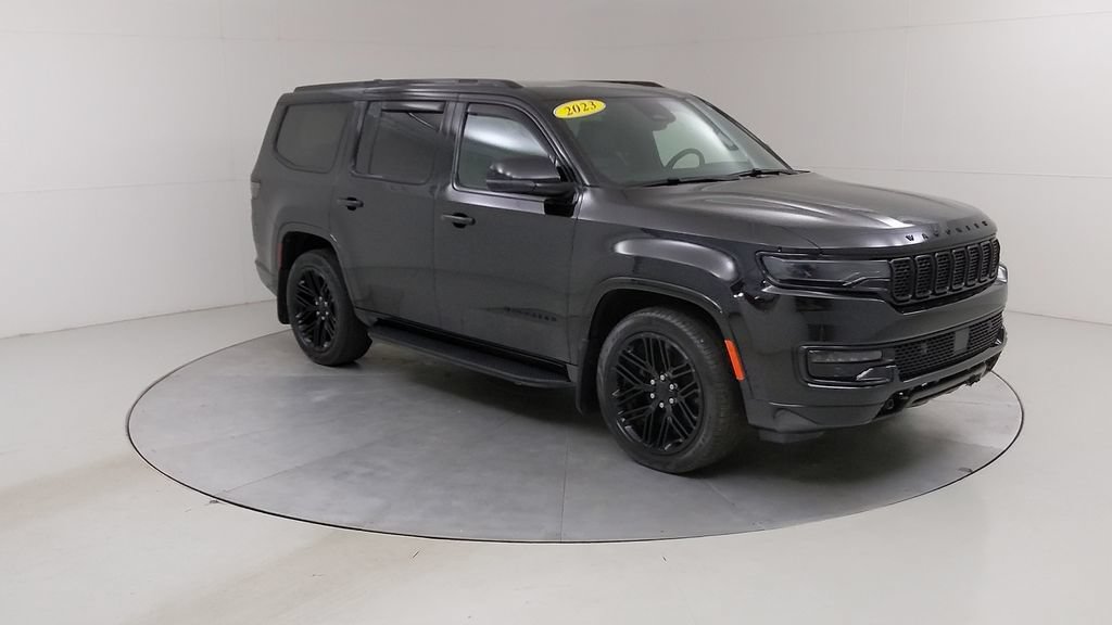 Used 2023 Jeep Wagoneer Series II AWD/4WD image 12