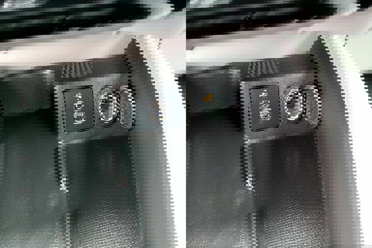 Certified 2025 Ford Escape SE w/ PHEV Premium Package image 31