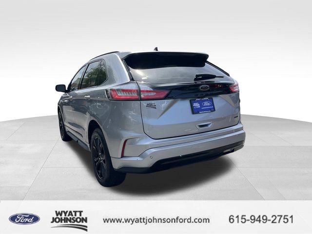 Certified 2022 Ford Edge SE w/ Black Appearance Package image 5