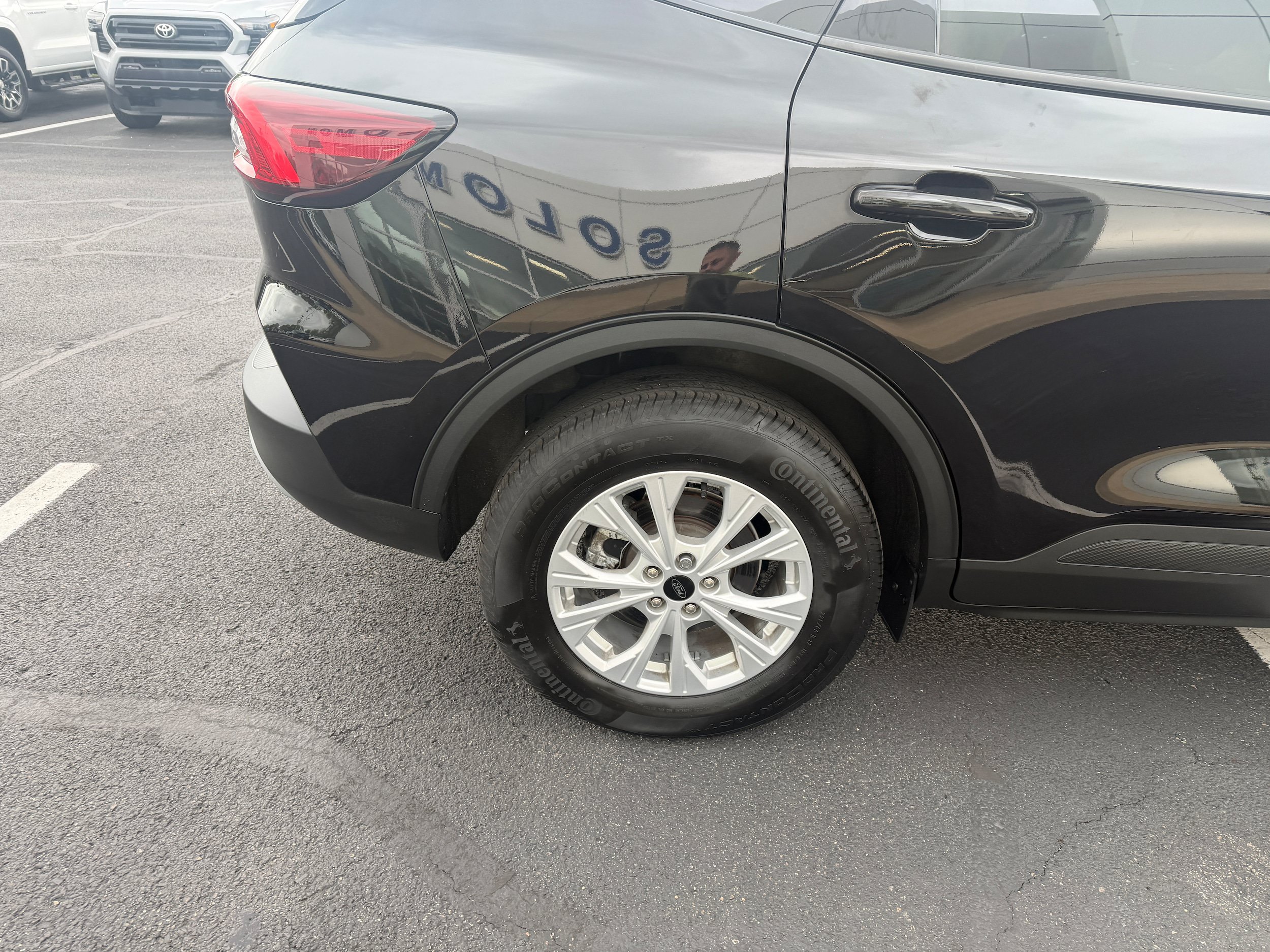 Certified 2024 Ford Escape Active AWD/4WD image 12
