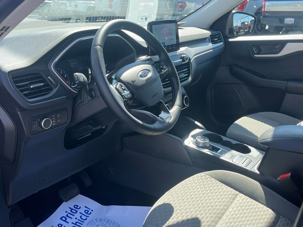 Certified 2022 Ford Escape SE w/ SE Sport Appearance Package image 24