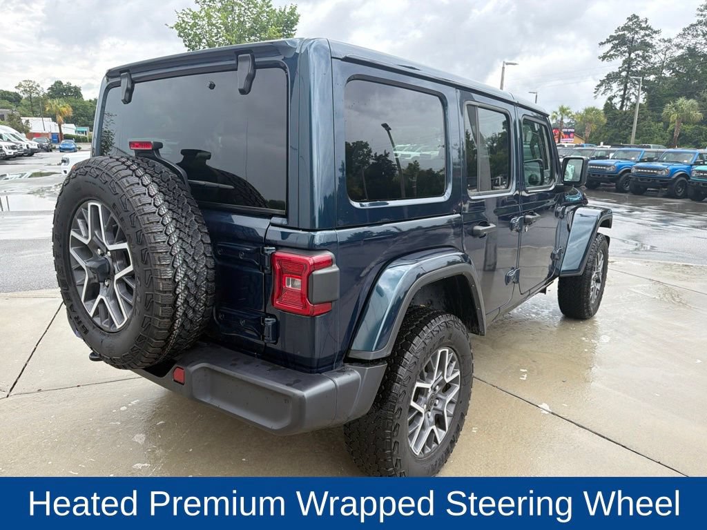 Used 2025 Jeep Wrangler Unlimited Sahara AWD/4WD image 9