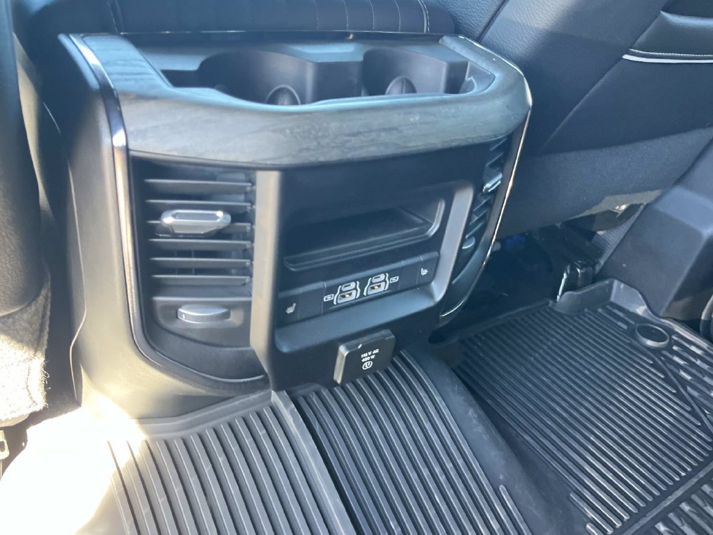 Used 2025 RAM 3500 Limited AWD/4WD image 23