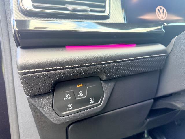 Used 2025 Volkswagen Atlas Cross Sport SEL Premium R-Line image 30