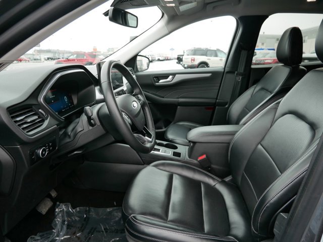 Certified 2024 Ford Escape Platinum AWD/4WD image 5