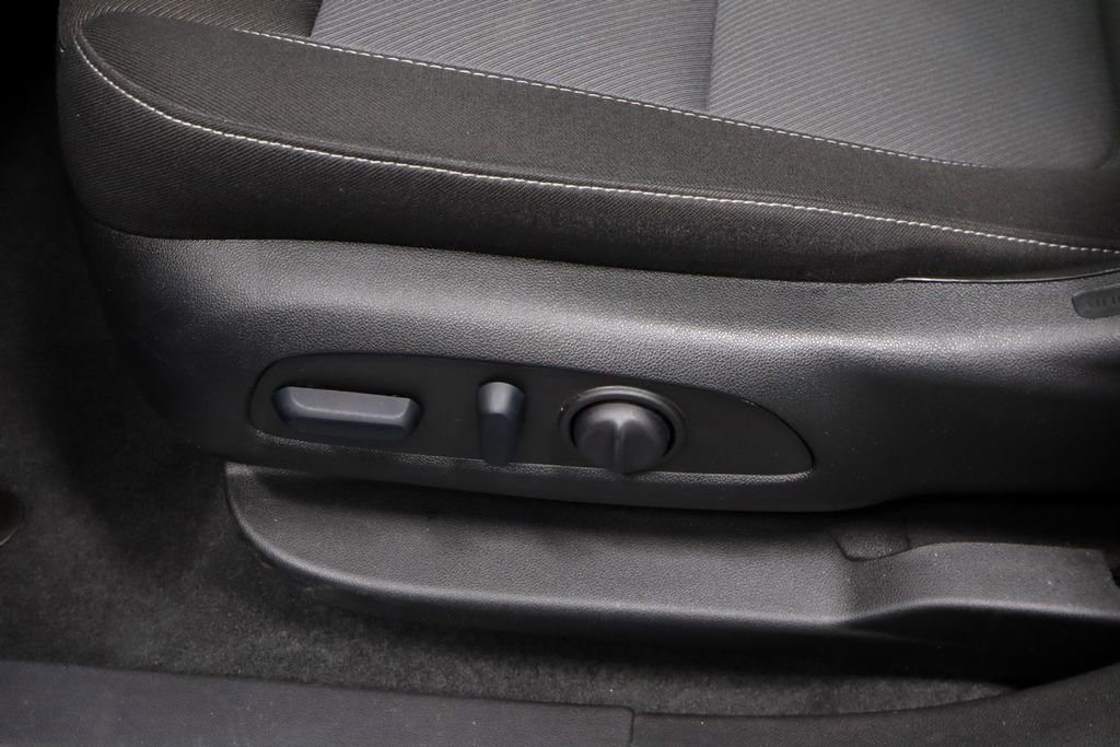 Used 2025 Chevrolet Blazer LT image 26