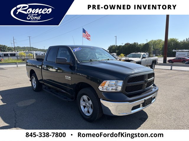 Used 2017 RAM 1500 Classic SLT AWD/4WD image 3