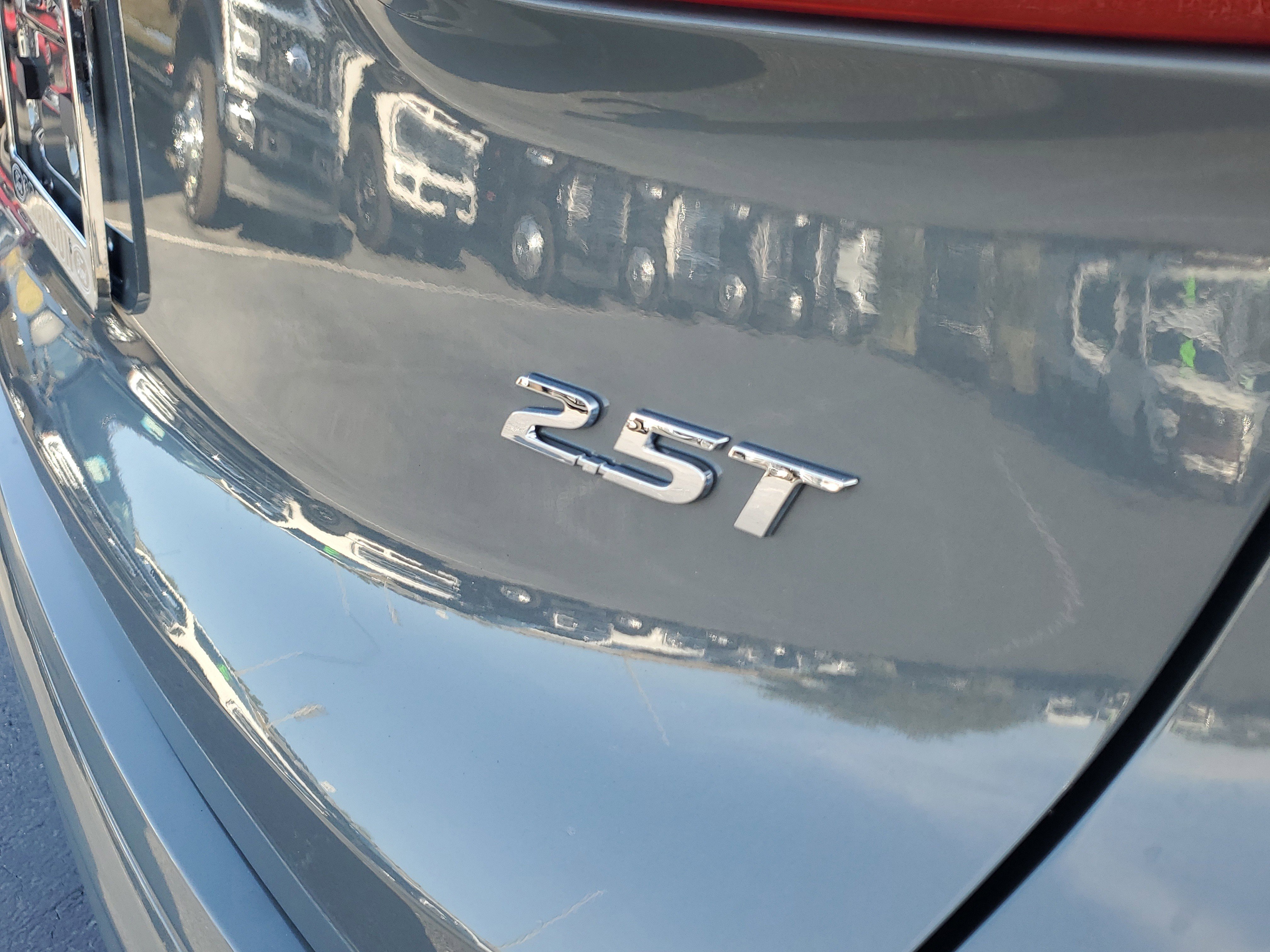 Used 2023 Hyundai Santa Fe Calligraphy image 9