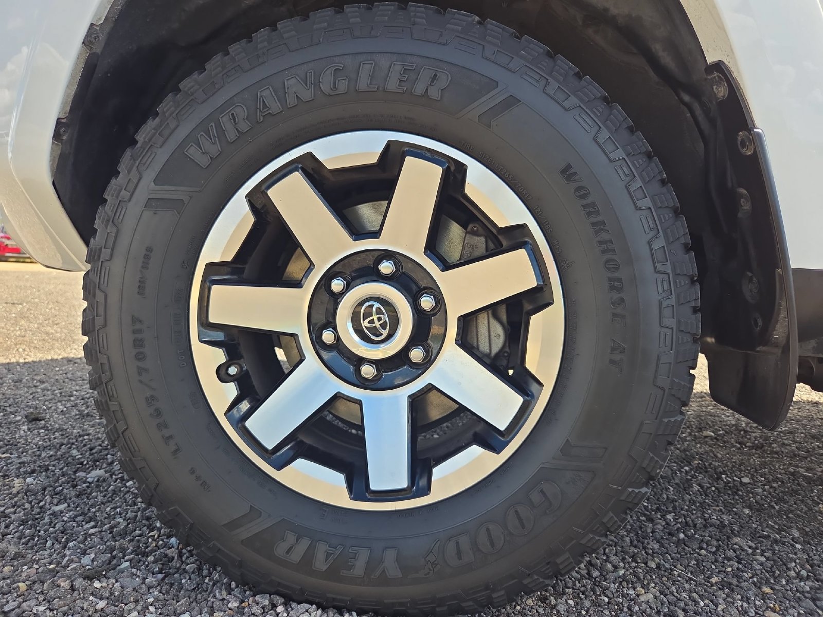 Used 2019 Toyota 4Runner TRD Off-Road Premium AWD/4WD image 10