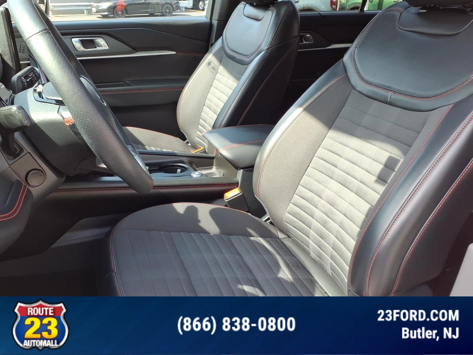 Certified 2025 Ford Explorer ST-Line w/ Premium Package AWD/4WD image 21