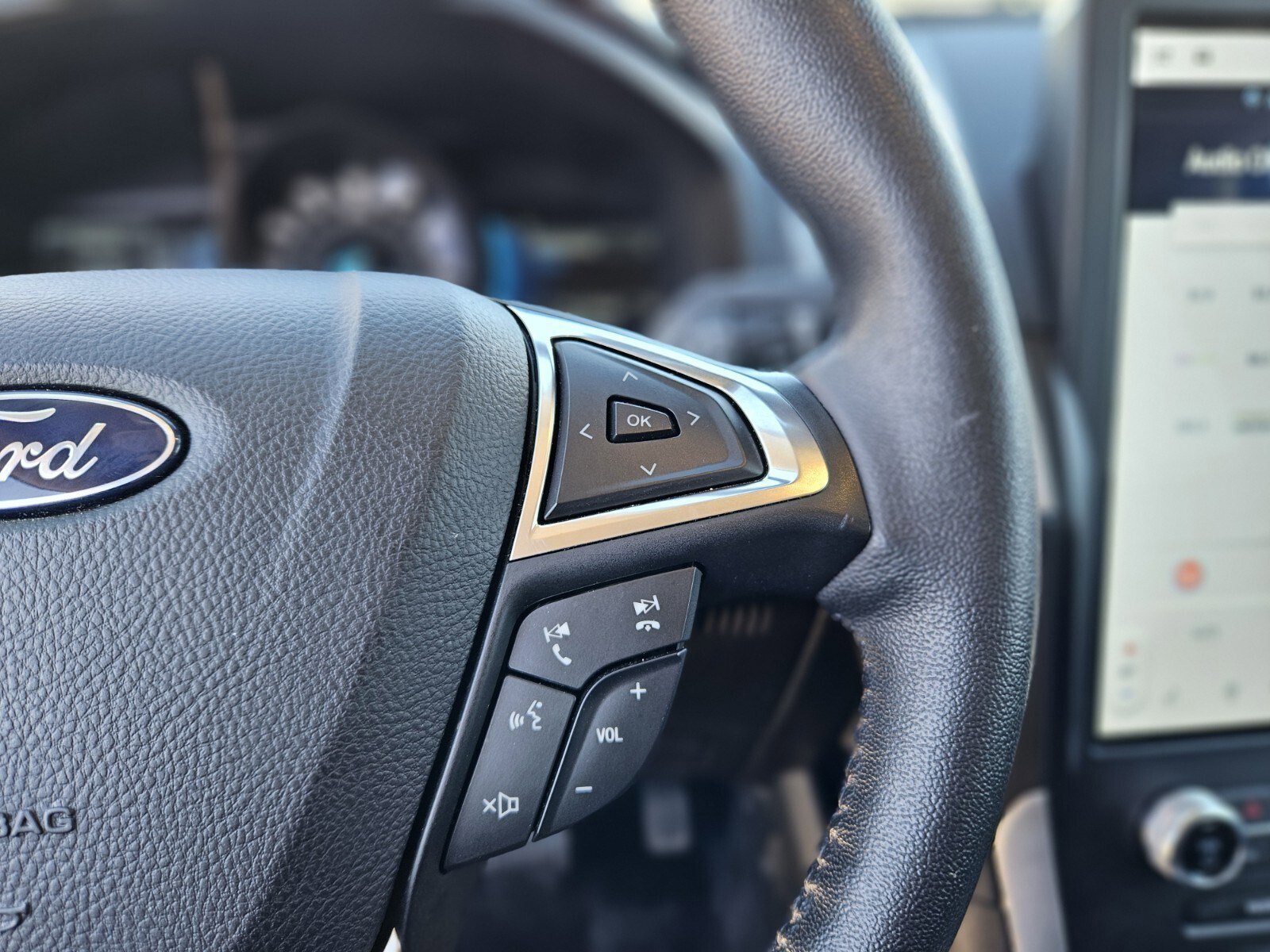 Certified 2024 Ford Edge SEL w/ Convenience Package image 28