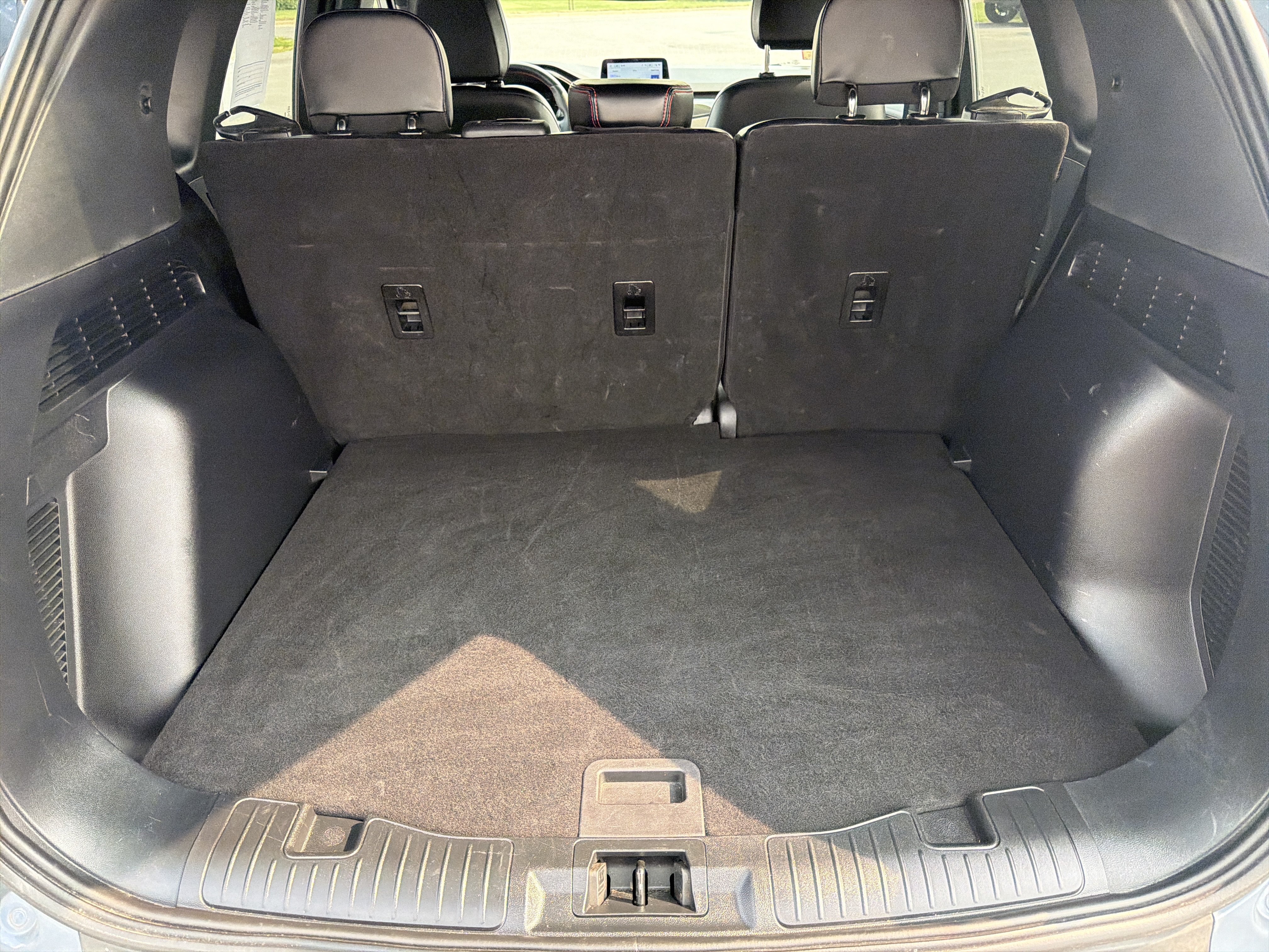 Certified 2025 Ford Escape ST-Line Select AWD/4WD image 6