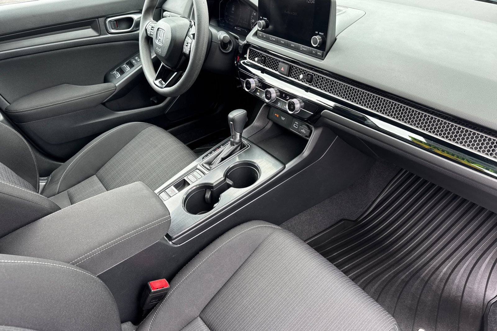 Used 2023 Honda Civic LX image 9