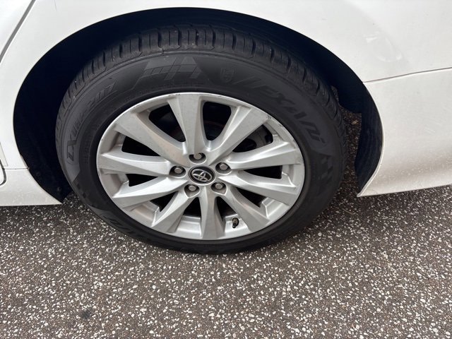 Used 2019 Toyota Camry L image 7