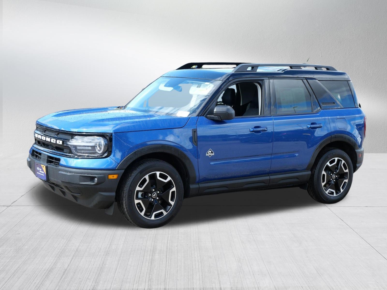 Certified 2023 Ford Bronco Sport Outer Banks w/ Tech Package AWD/4WD image 3